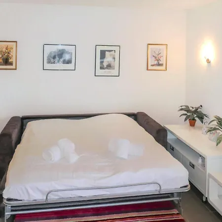 Zanfleuron A1 By Interhome Apartmán *