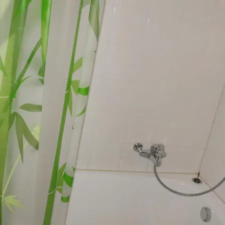 Zanfleuron A1 By Interhome ナンダ